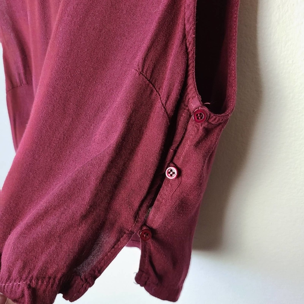 BRANDY MELVILLE | BURGUNDY CROP TANK | SIZE ONE-SIZE - Picture 5 of 12